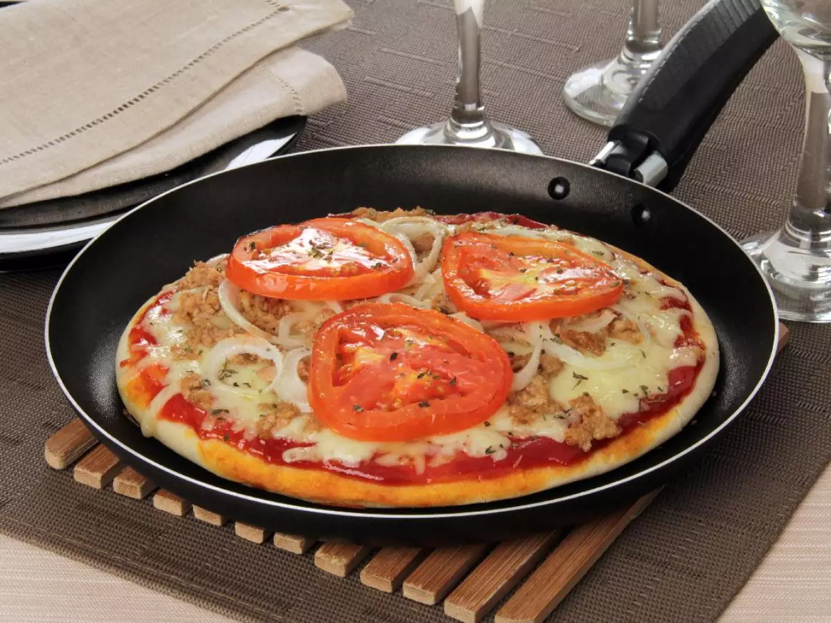 pizza-de-frigideira-de-atum-56081